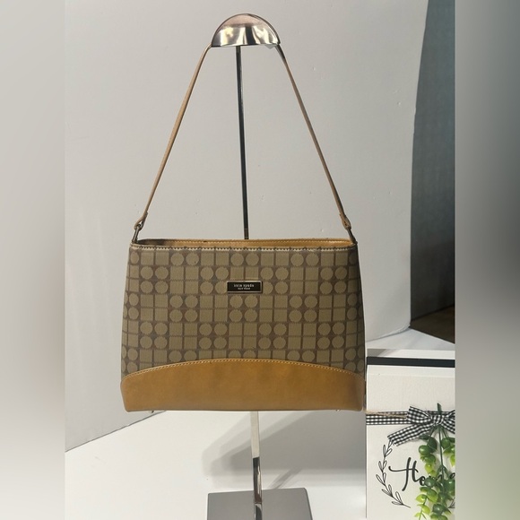 Kate Spade New York Tan Canvas & Vegan Leather Shoulder Bag Zipper Closure - Picture 1 of 16